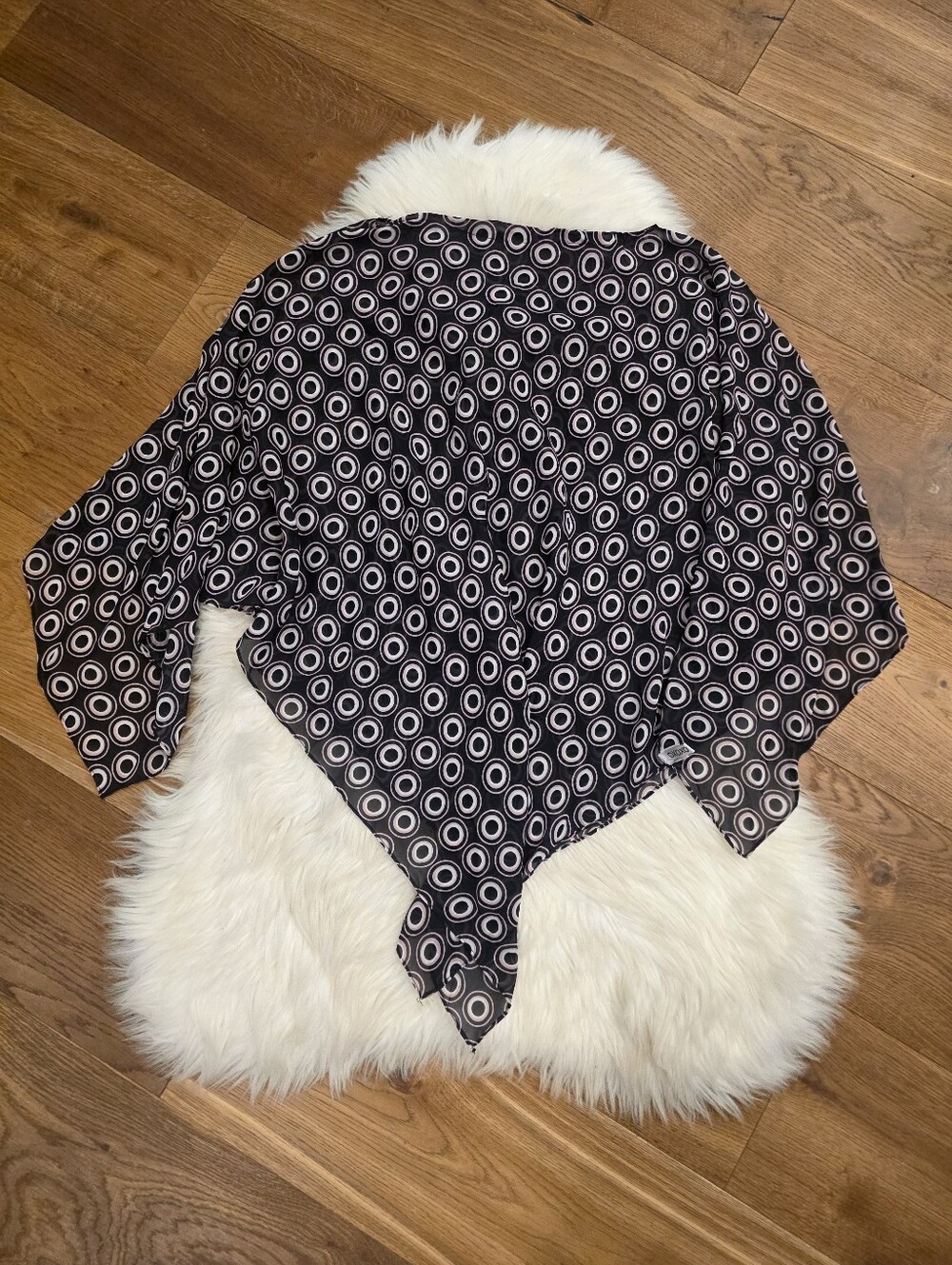 Vintage Geometric Circle Print Black & White Scarf Poncho